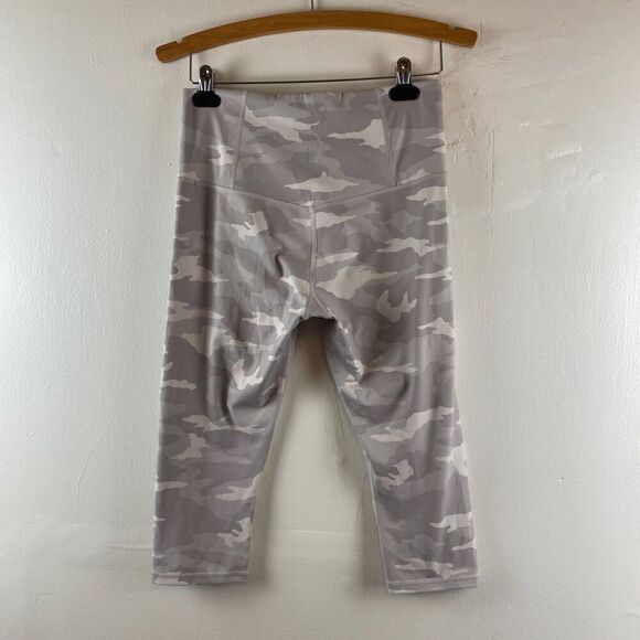 Athleta Elation Camo Light Gray 7/8 Leggings Activewear Athleisure Running M - Picture 6 of 12